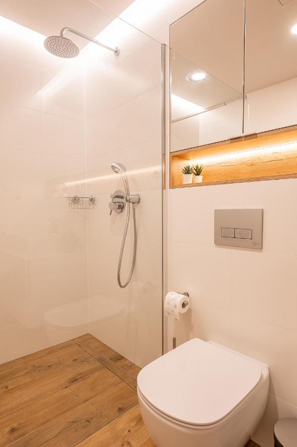 Pinea Sky Premium Apartament Z Widokiem Na Morze Ze Spa I Basenem Przy Plazy Pobierowo Kültér fotó